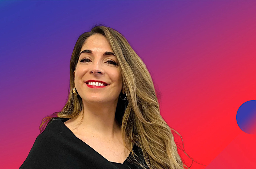 DINA ALVAREZ 2- speaker_mobile
